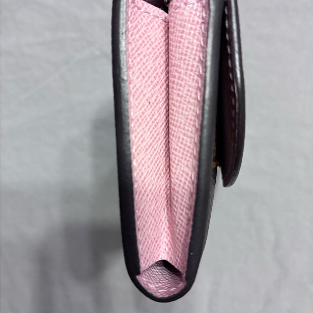 Louis Vuitton Monogram Canvas Compact Wallet with Pink Button - Picture 5 of 10